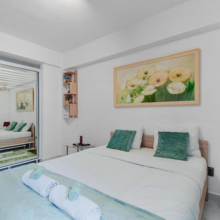 Central Studio Emerald Apartman Bukarest Kültér fotó