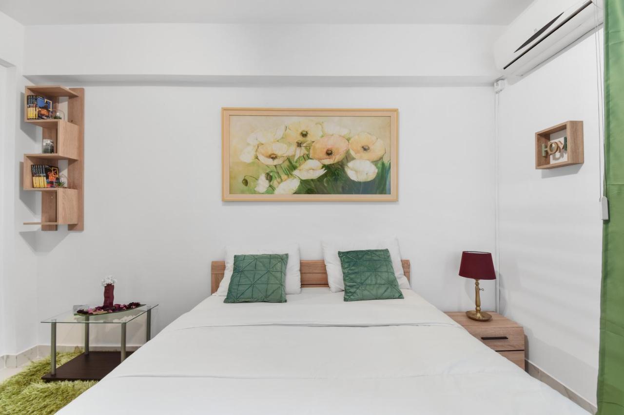 Central Studio Emerald Apartman Bukarest Kültér fotó